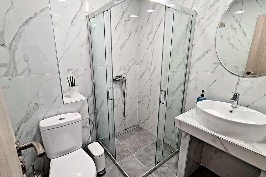 ניאה מודאניה Ivanna Apartment מראה חיצוני תמונה