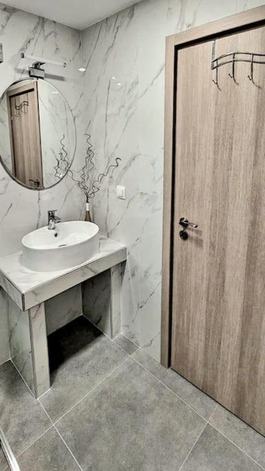 ניאה מודאניה Ivanna Apartment מראה חיצוני תמונה